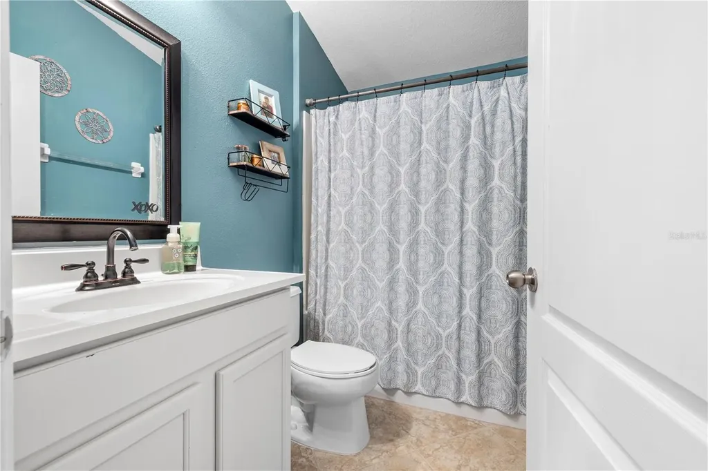 8020 Alamosa Wood Avenue Ruskin FL 33573