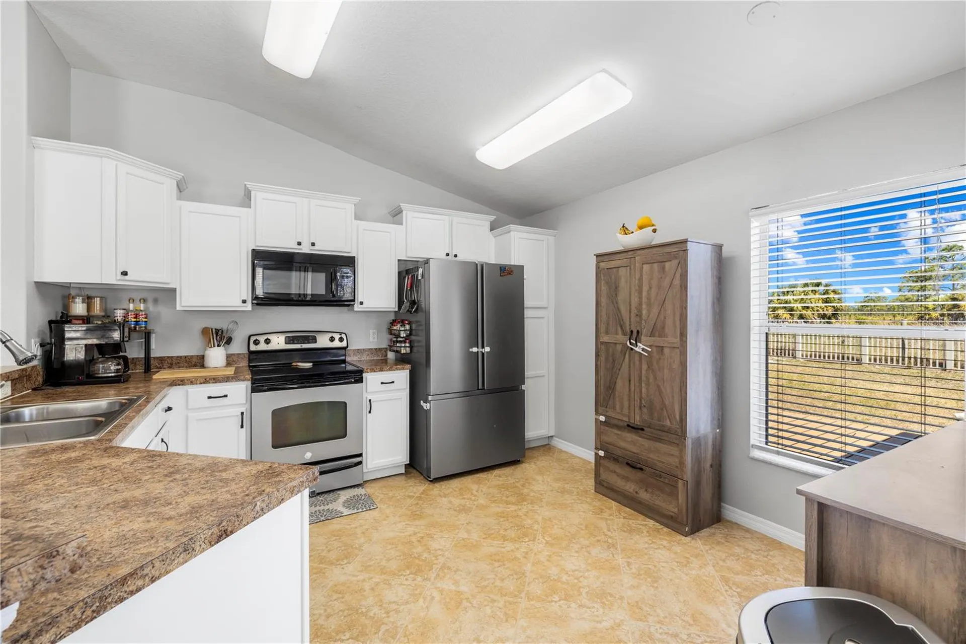 8020 Alamosa Wood Avenue Ruskin FL 33573