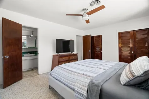 2671 W Bay Isle Drive SE St Petersburg FL 33705