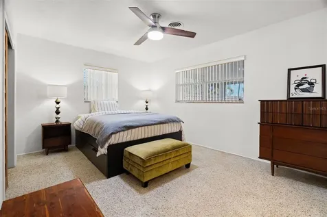 2671 W Bay Isle Drive SE St Petersburg FL 33705