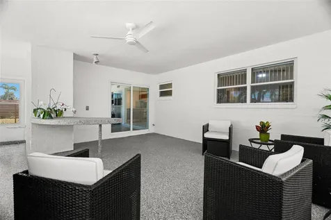 2671 W Bay Isle Drive SE St Petersburg FL 33705