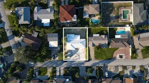 2671 W Bay Isle Drive SE St Petersburg FL 33705