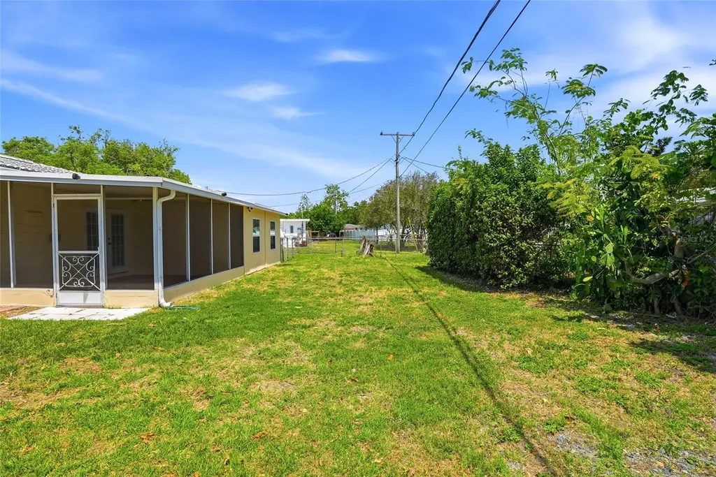 4813 Lake Charles Drive N Kenneth City FL 33709