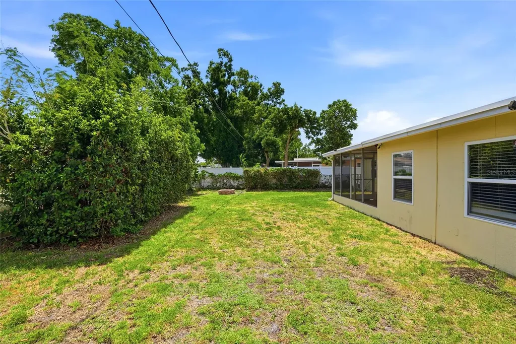 4813 Lake Charles Drive N Kenneth City FL 33709