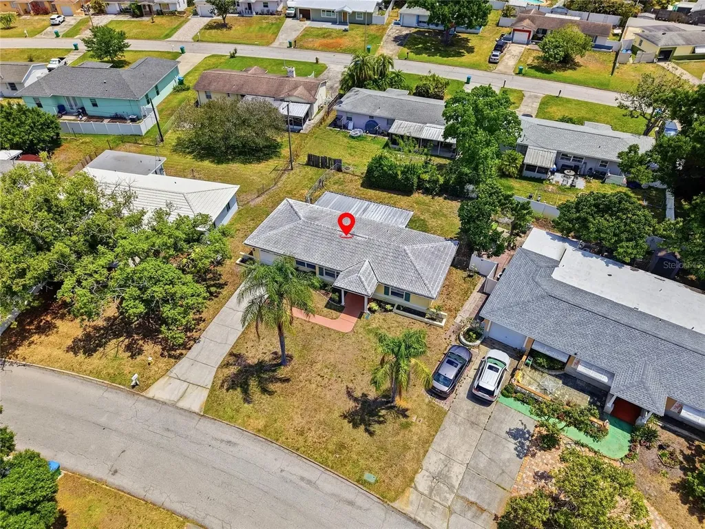 4813 Lake Charles Drive N Kenneth City FL 33709
