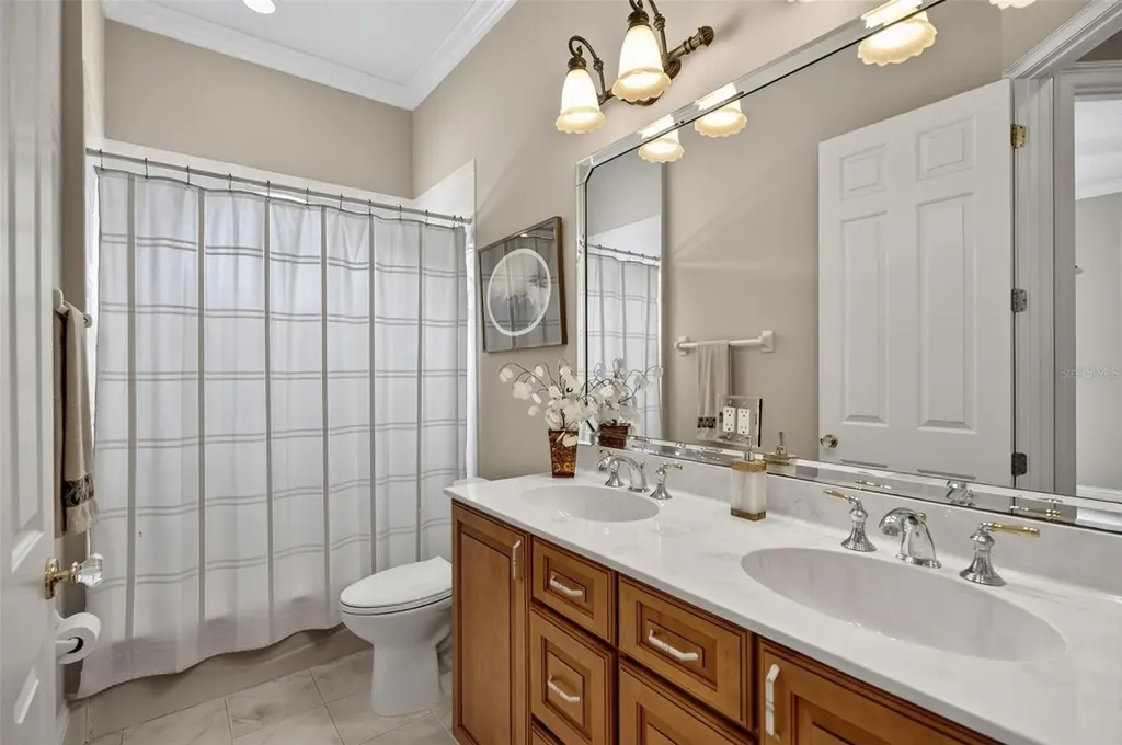 68 Oak View Circle W Palm Coast FL 32137