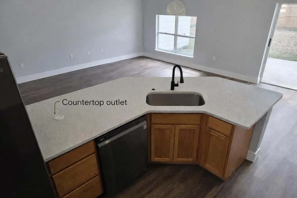1451 Swan Court Kissimmee FL 34759