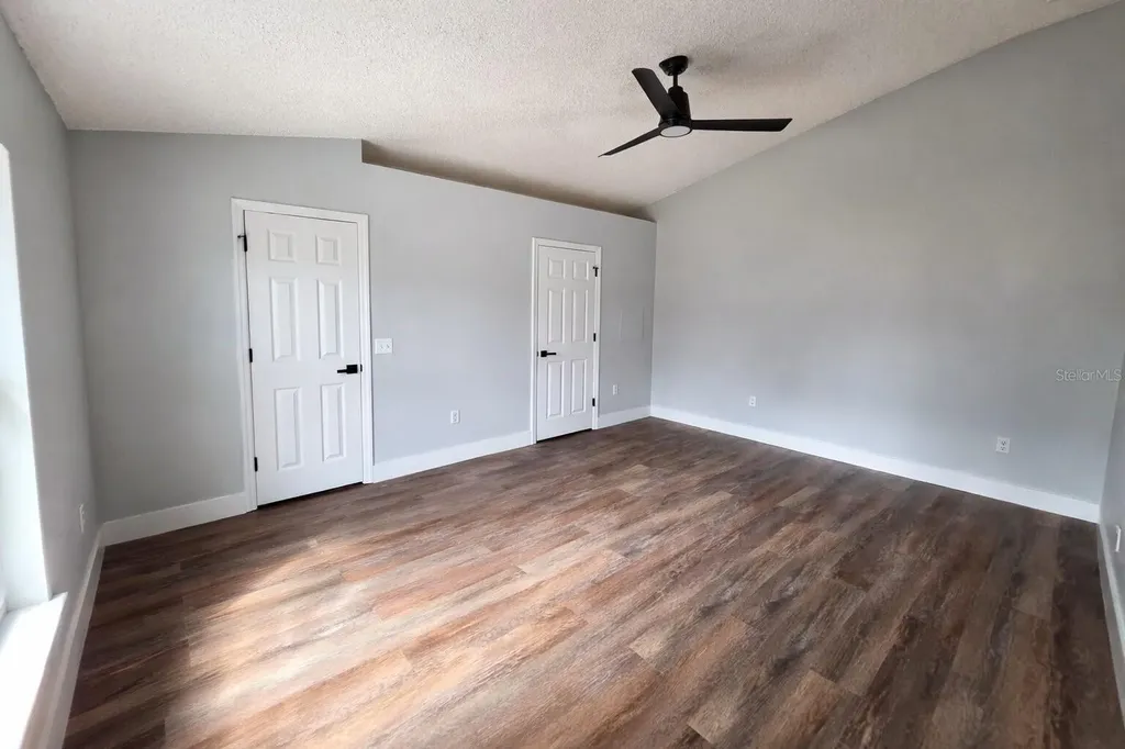 1451 Swan Court Kissimmee FL 34759