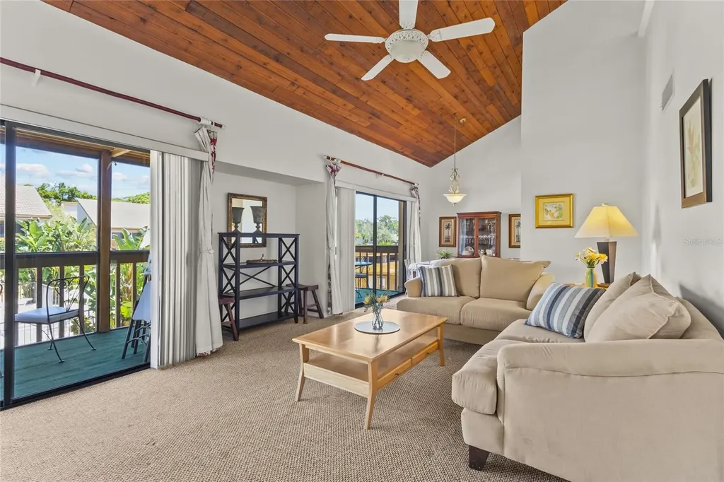 3033 Willow Green Sarasota FL 34235
