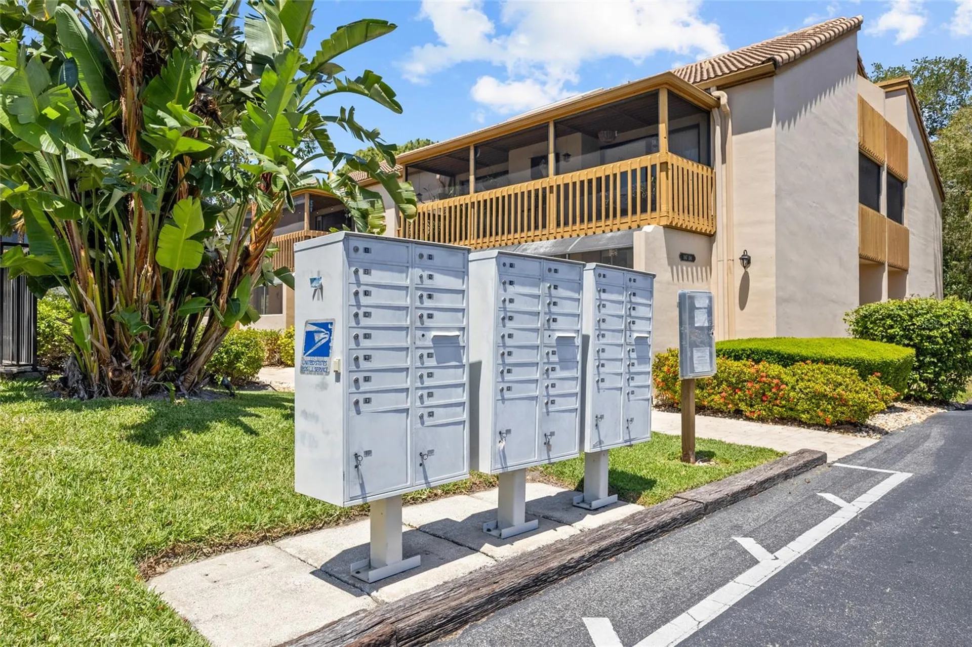 3033 Willow Green Sarasota FL 34235