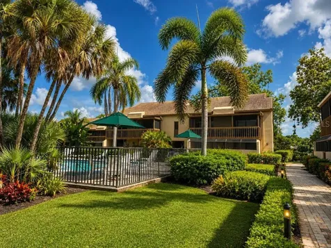 3033 Willow Green Sarasota FL 34235