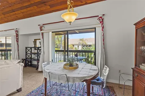 3033 Willow Green Sarasota FL 34235