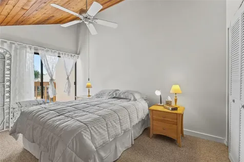 3033 Willow Green Sarasota FL 34235