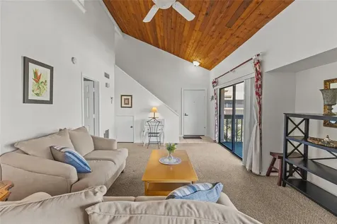 3033 Willow Green Sarasota FL 34235