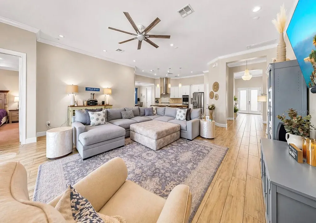 954 Signet Drive Apollo Beach FL 33572