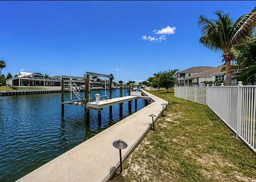 954 Signet Drive Apollo Beach FL 33572