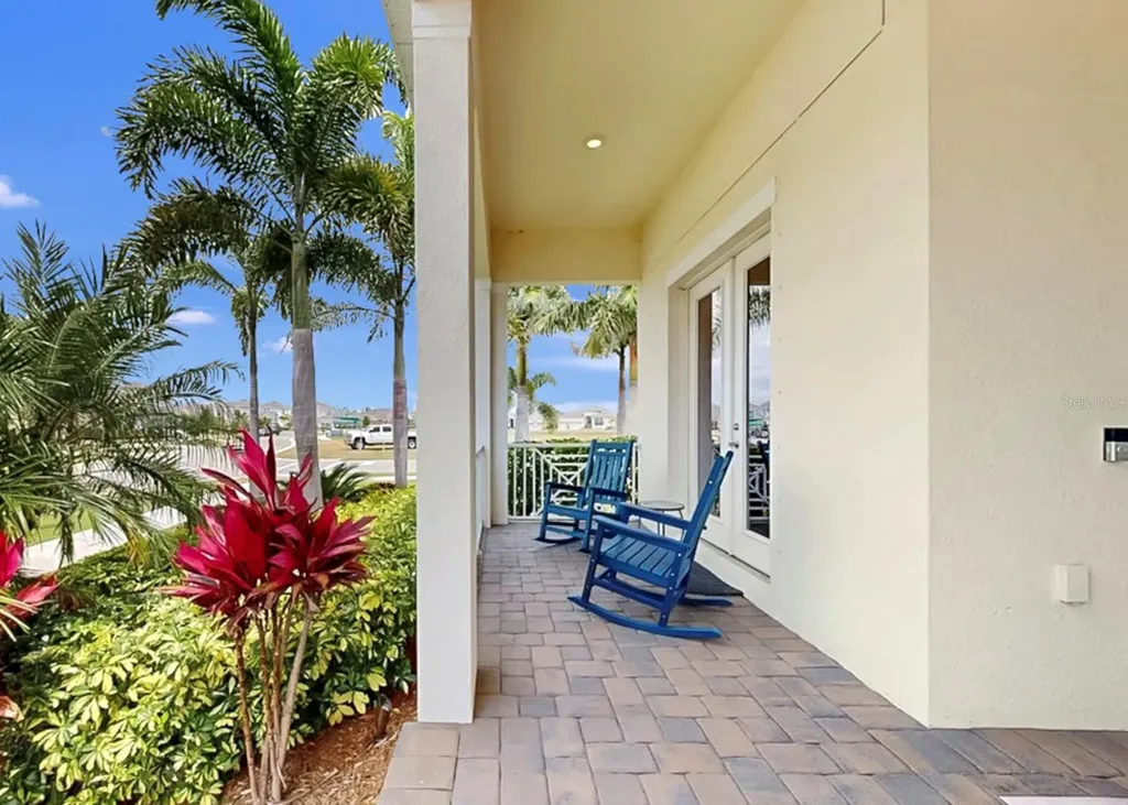 954 Signet Drive Apollo Beach FL 33572