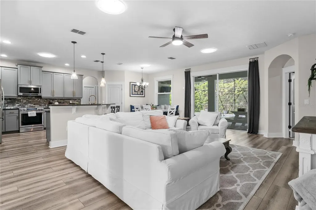 615 Lake Cove Pointe Circle Winter Garden FL 34787