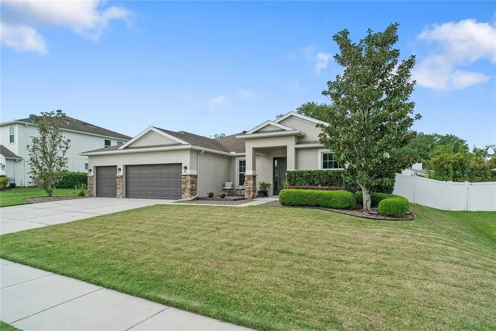 615 Lake Cove Pointe Circle Winter Garden FL 34787
