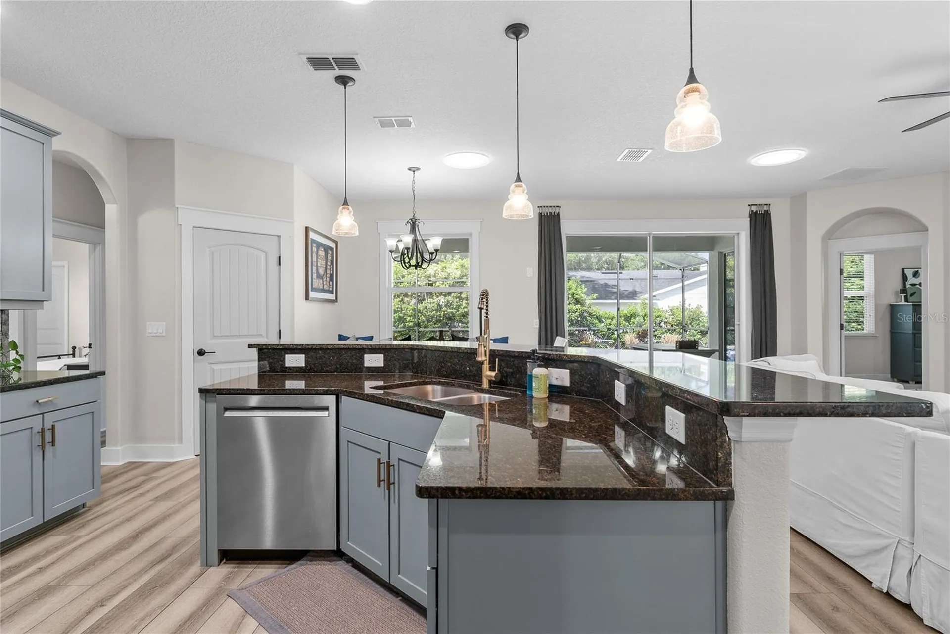 615 Lake Cove Pointe Circle Winter Garden FL 34787