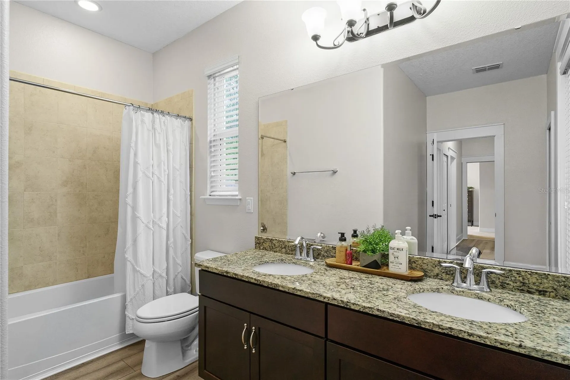 615 Lake Cove Pointe Circle Winter Garden FL 34787