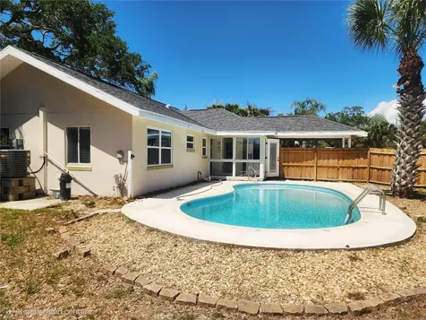2494 Del Rio Way Dunedin FL 34698