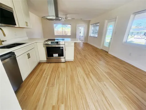 2494 Del Rio Way Dunedin FL 34698