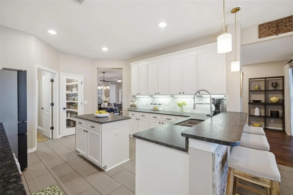 805 Hickory Fork Drive Seffner FL 33584