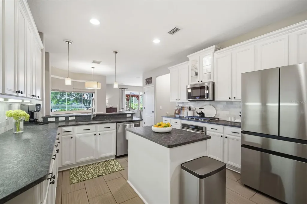 805 Hickory Fork Drive Seffner FL 33584