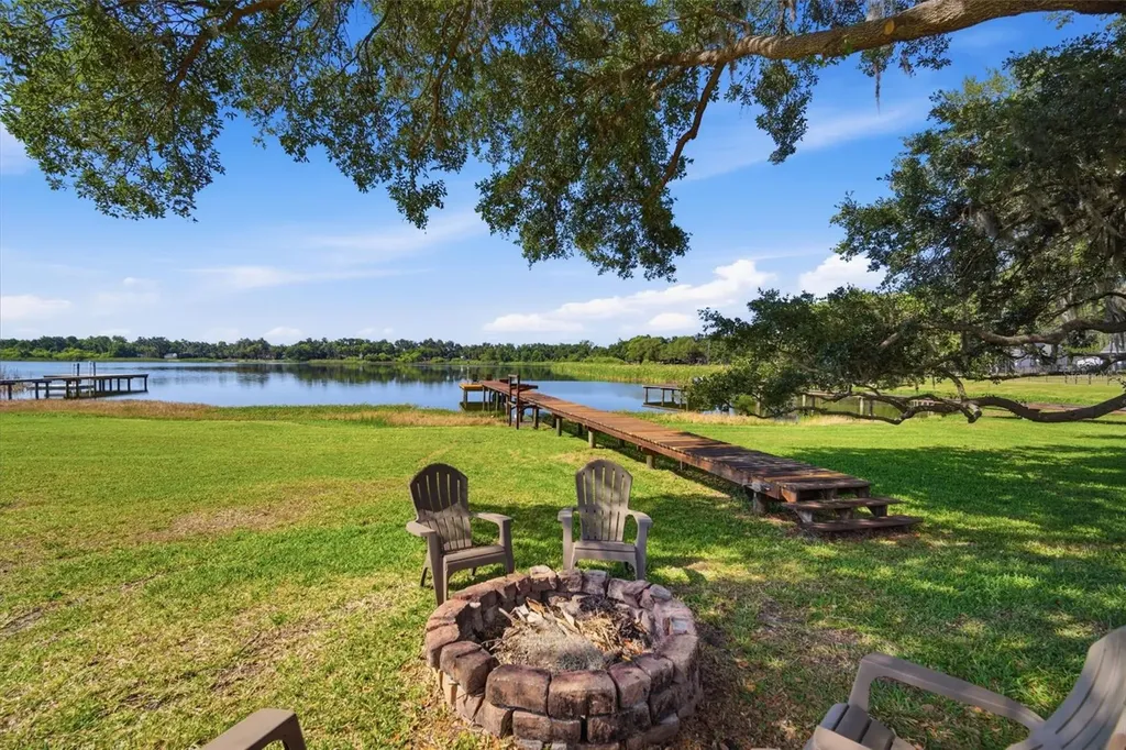 805 Hickory Fork Drive Seffner FL 33584