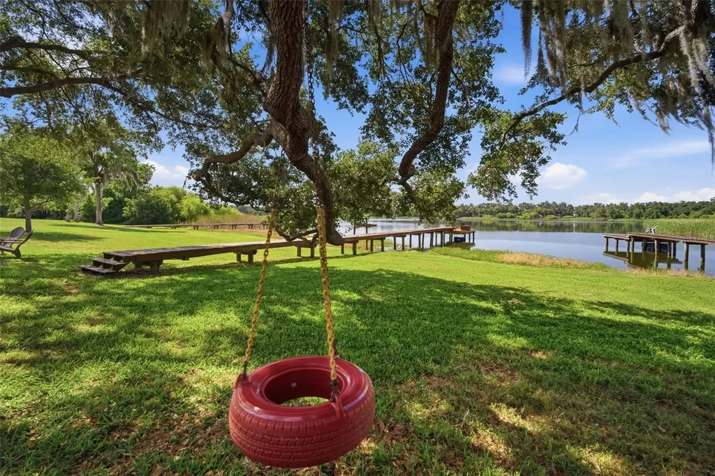 805 Hickory Fork Drive Seffner FL 33584