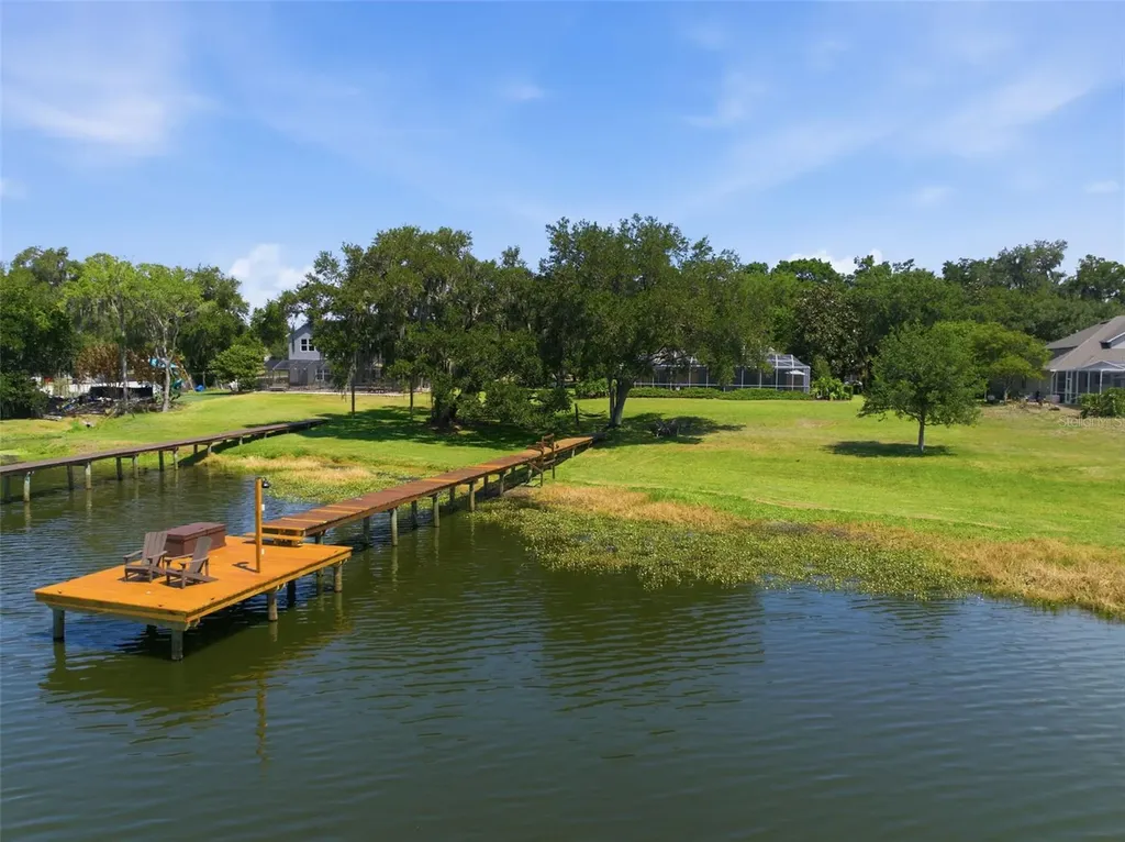 805 Hickory Fork Drive Seffner FL 33584