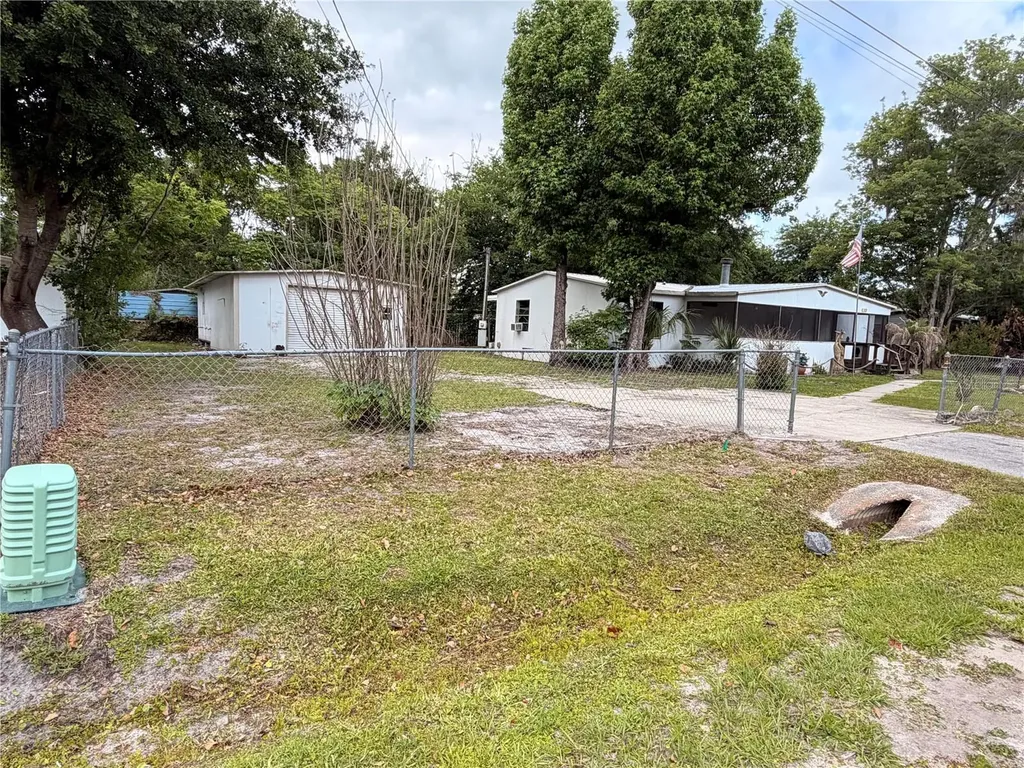 24021 Armadillo Road Astor FL 32102
