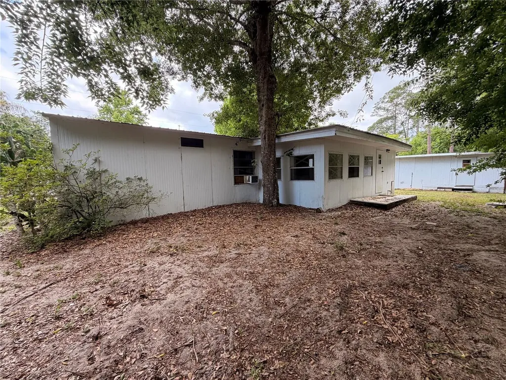 24021 Armadillo Road Astor FL 32102