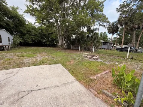 24021 Armadillo Road Astor FL 32102