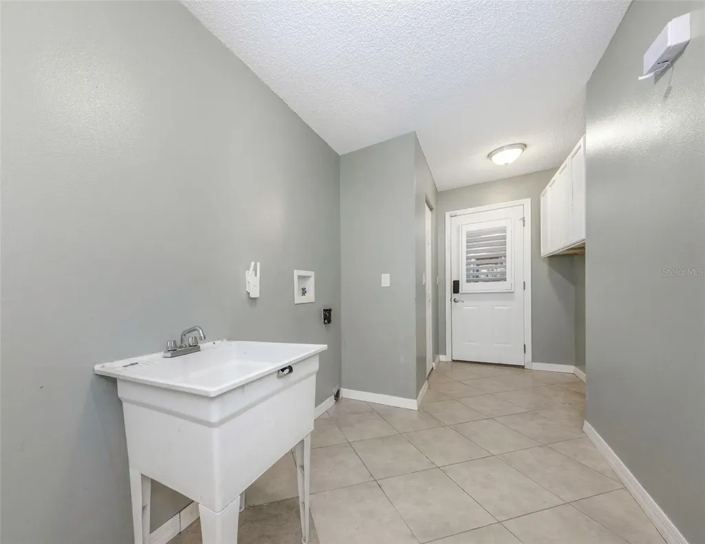 753 Seminole Boulevard Tarpon Springs FL 34689