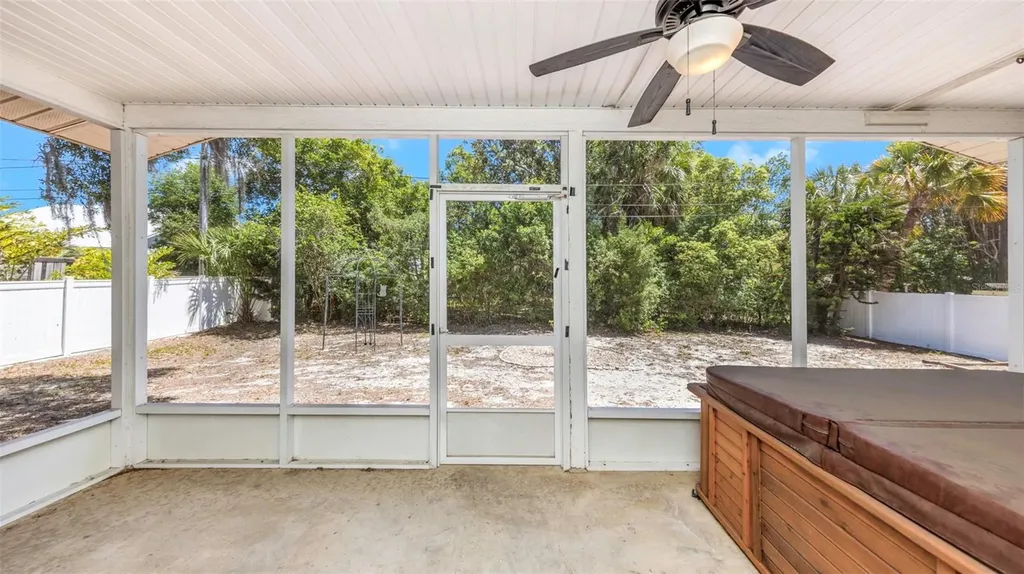 753 Seminole Boulevard Tarpon Springs FL 34689
