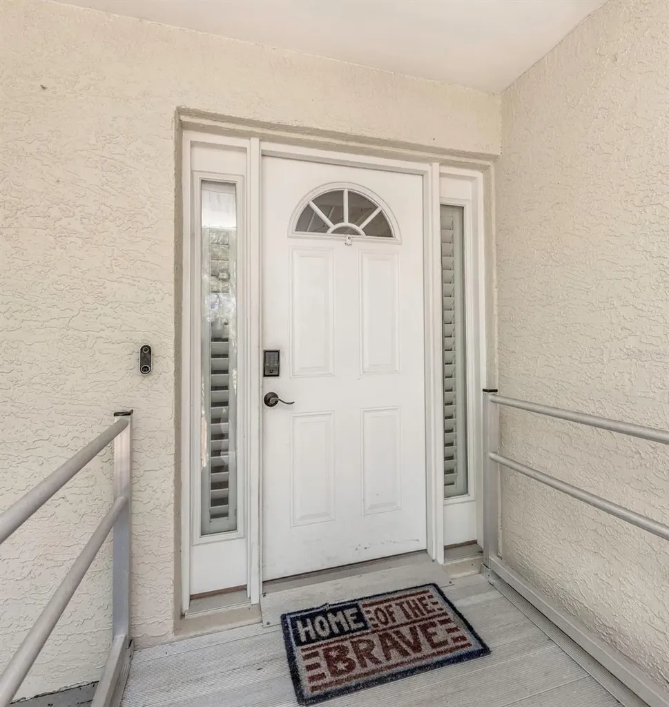 753 Seminole Boulevard Tarpon Springs FL 34689