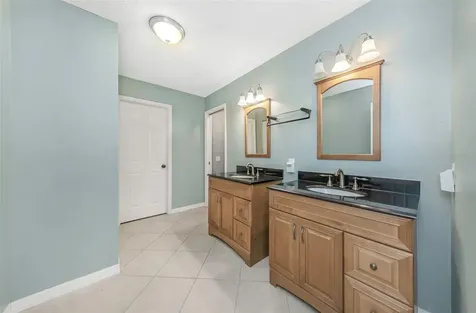 753 Seminole Boulevard Tarpon Springs FL 34689