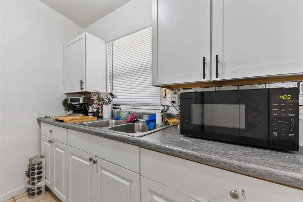 1042 W Hillcrest Drive Cocoa FL 32922