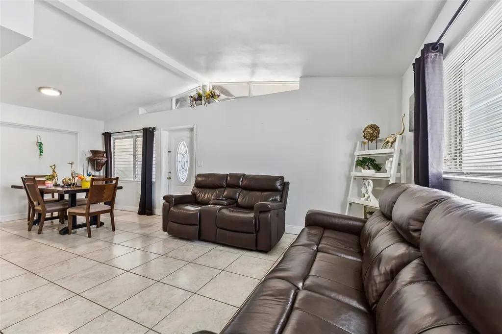 1042 W Hillcrest Drive Cocoa FL 32922