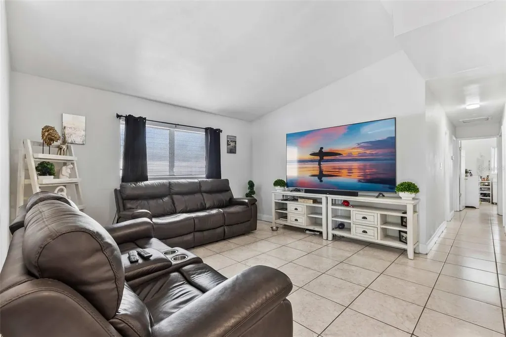 1042 W Hillcrest Drive Cocoa FL 32922