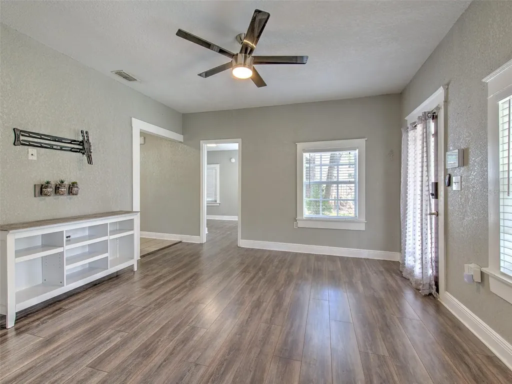 728 E Hanlon Street Tampa FL 33604
