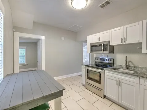 728 E Hanlon Street Tampa FL 33604