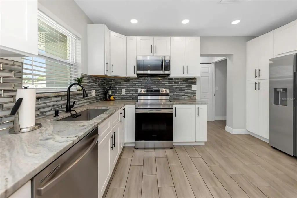1437 Carlos Avenue Clearwater FL 33755