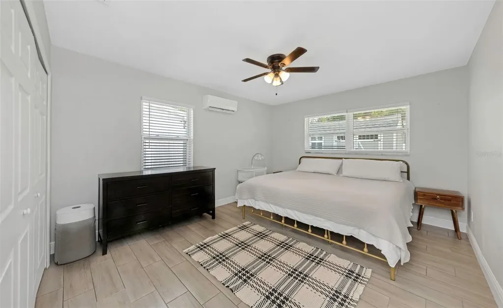 1437 Carlos Avenue Clearwater FL 33755