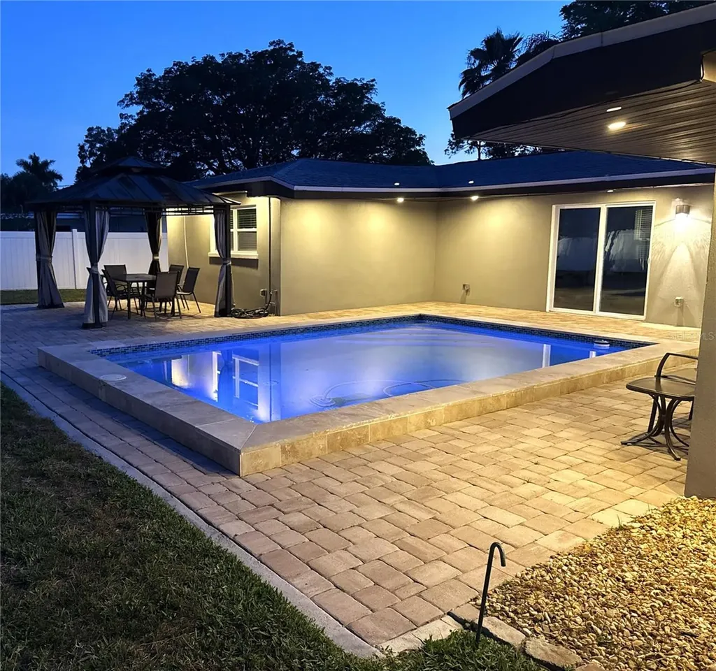 1437 Carlos Avenue Clearwater FL 33755