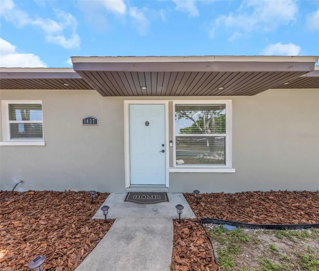 1437 Carlos Avenue Clearwater FL 33755
