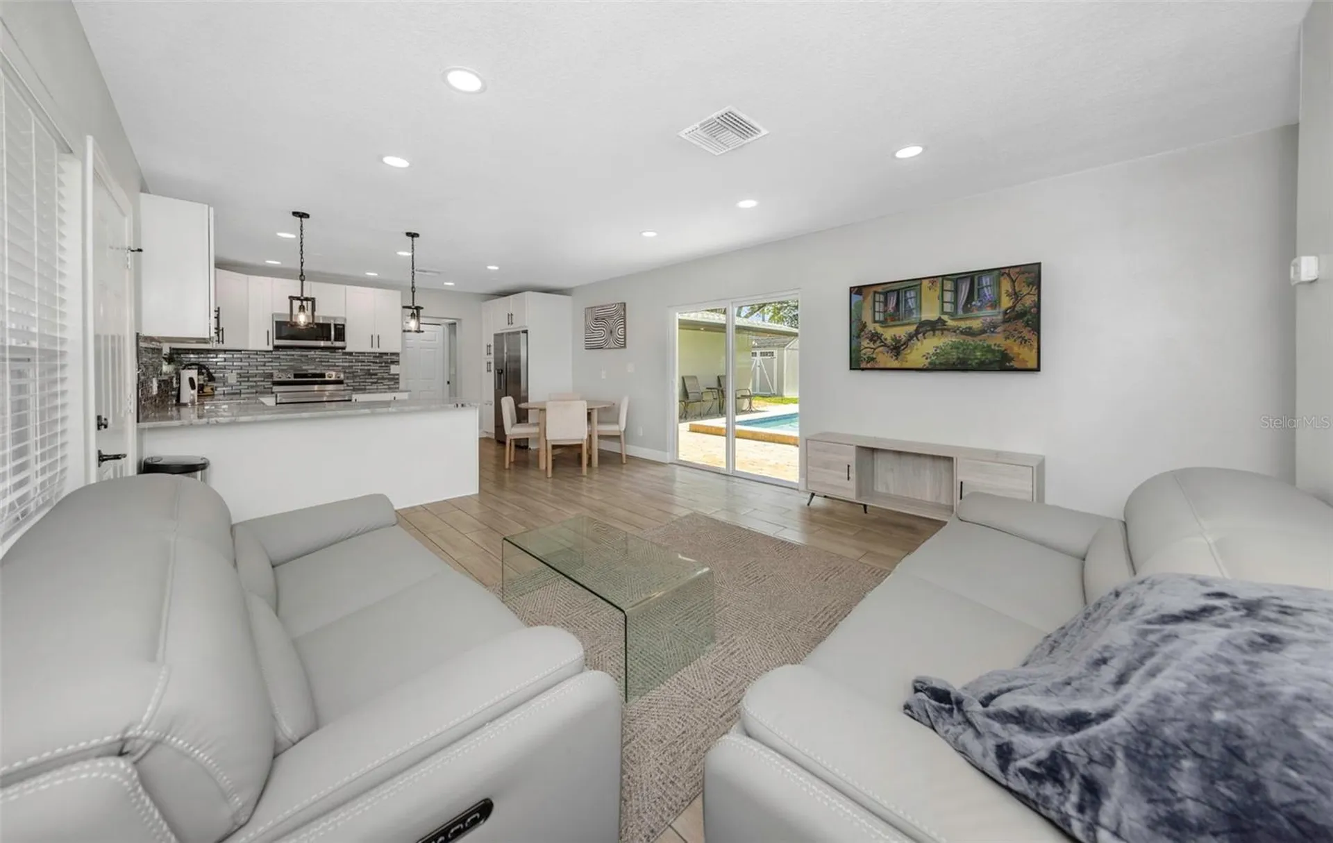1437 Carlos Avenue Clearwater FL 33755
