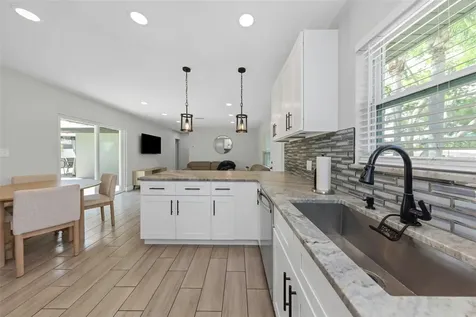 1437 Carlos Avenue Clearwater FL 33755